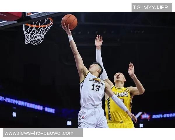 郭艾伦状态低迷投篮不佳仅得8分2板5助并出现3次失误